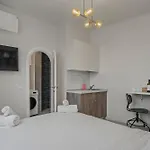 Cozy Premium Studio, Near Old Town アパート